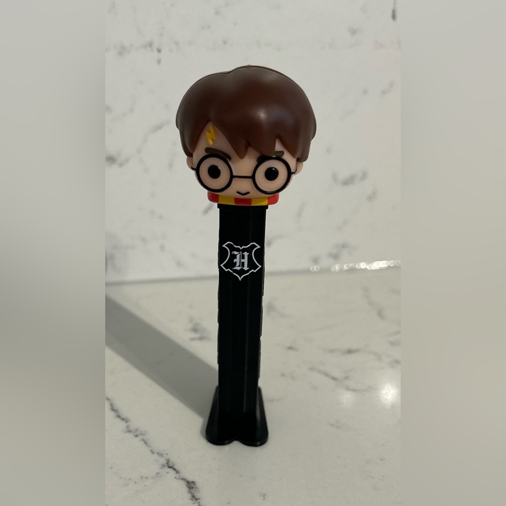 Harry Potter Action Figure PEZ Dispenser - Black and Brown